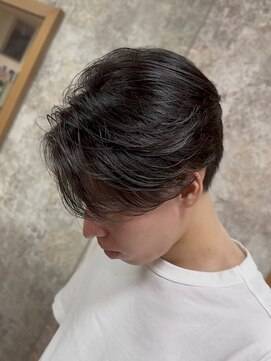 イエローコーン 金沢文庫店(YELLOW CORN) 大人ニュアンスパーマ/カルマパーマ/センターパートメンズパーマ