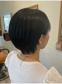金沢八景ショートボブ丸みショートイルミナカラー顔周りレイヤー
