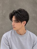 ラベルム バイ エーケー メンズ(La Belleme by AK for Men)&nbsp;黒髪センターパート×フェザーパーマ
