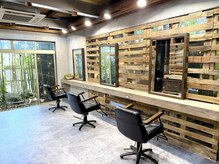 ワエン(WAEN)の雰囲気(店内を大幅改装しリューアルオープン)