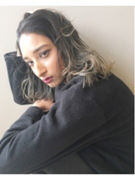 クラン(clan) くせ毛カバー　アッシュカラー　上品フォルム大人ボブ