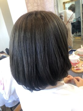 ハグエヴェック(HUG AVEC) 艶ボブ