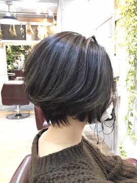 ロダット 横浜(LODAT by little) ハイライト×ショートボブ【LODAT横浜】