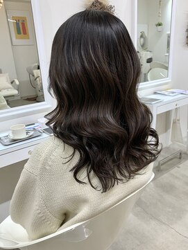 フォーク FOLK 【FOLK】サロンスタイル・ナチュラルアッシュロング♪