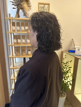 エム バイ ブローチェ(em by BROCHE) くるくるボブパーマスタイル【パーマ/ボブ/ボブパーマ】