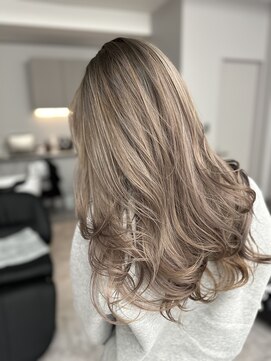 ヴレ(vrai) バレイヤージュ