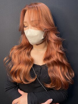 カルフール ロハス 草加東口店(Carrefour LOHAS) 流行オレンジカラー