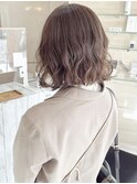 ベージュカラー