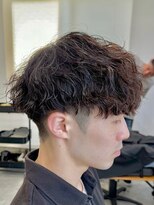 フゥ 宇都宮(FeU) 波巻きスパイラルパーマシャドウパーマメンズ刈り上げ緩め30代