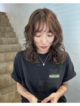 バズ(BUZZ) 夏はこんなベージュがおすすめ。（buzz十和田）