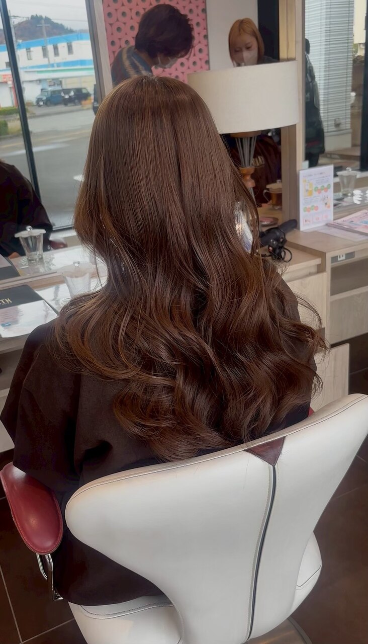 2026年夏】ロングウェーブの髪型・ヘアアレンジ｜人気順