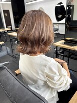 エミタス 柳通り(Emitas.)&nbsp;和歌山市で自然な白髪ぼかしハイライトなら