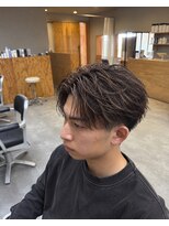 ノーマ(no-ma)&nbsp;【センターパート】直毛・毛流れが出にくい方に