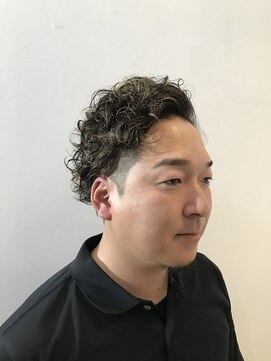 バトン(BATON) スパイラルパーマ×ハイライトカラー【鎌ケ谷　ハイライト】