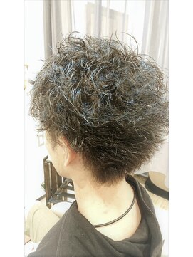 フルムーン(Full Moon) ツイストピンパーマ