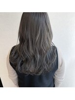 ムエベ(MUEBE)&nbsp;透明感溢れるグレージュカラー