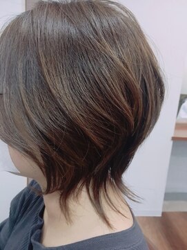 ヘアアンドスパ アイリス hair&spa Iris 【南鳩ヶ谷1分☆30代からの本格サロン】ウルフボブ