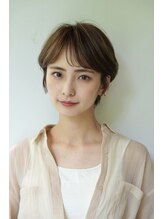 ノーヴェ(Nove) パーソナルカラー秋タイプ　ナチュラルマッシュショート