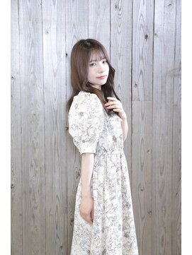 フィールエー レキシントンプラザ店(feel.a) 緩めヨシンモリ巻き髪スタイル