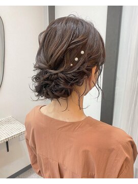 ミラ(Mila) ショートでもロング風に♪ふわふわアップ★短くてもOK!