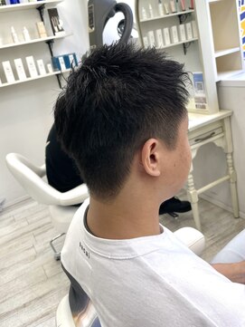 アルターシェリー(aL-ter che'rie) メンズ刈り上げショート/波巻き/ハイライト/マッシュパーマ新籾