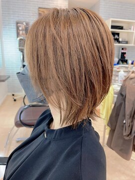 ネイキッド ヘアーズ ユニット(Naked HAIRS UNIT) ふんわり抜け感mixミディアムショート!