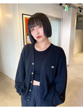 ルーム(Loom.) ハイトーンボブミニボブ切りっぱなしボブぱっつん前髪