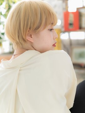 カバーヘア ブリス 上尾西口店(COVER HAIR bliss) ★ハイトーンカラー耳掛け小顔丸みショートマッシュ10代20代★10