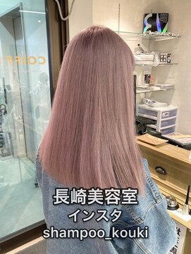 コワファーストナガサキシャンプーボーイ(COIFF1RST NAGASAKI SHAMPOO BOY) 長崎 ケアブリーチ ホワイトピンク