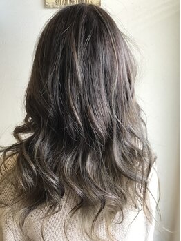 ヘアーサロン いろはの写真/【ヴィラロドラ取扱い店】人にも環境にも優しい実力派オーガニックカラーは、やみつきになる仕上がりです♪