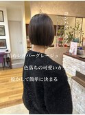 【ボブカット】透明感シルバーグレージュカラー/まとまるボブ