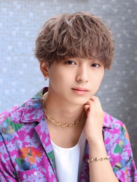 オーシャントーキョーウエスト 心斎橋 (OCEAN TOKYO WEST) ラウンドマッシュシースルーフェザーショートウルフグレージュ