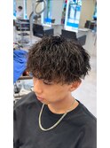 ツイストスパイラルマッシュ刈り上げツーブロックメンズパーマ