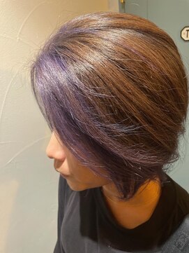 サーティーン(THIRTEEN) アクセントにバイオレット!ボブ!(30代)
