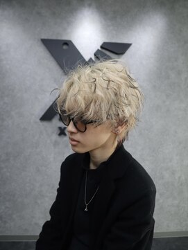 ゼノ 海老名(XENO) スパイラルセンターパート[海老名/海老名駅/メンズ/眉毛/men's