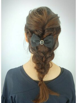 セブンフィズ(SEVEN fizz) ガーリーな華やか編み下ろし