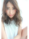 『セミロング×ローレイヤーで重軽ヘアスタイル』