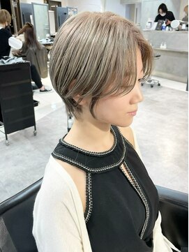 ヴェイン 渋谷(vain) 【vain渋谷】ミルクティーベージュ/ハイトーンショート