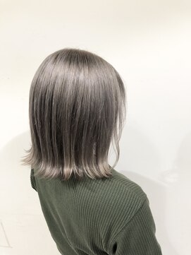 リー 枚方(Lee) 【熊谷】ベージュ×外ハネボブ