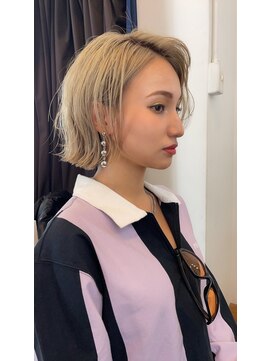 髪質改善と縮毛矯正の専門店 サンティエ(scintiller) 大人綺麗な小顔襟足スッキリショートボブ　30代40代50代