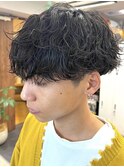 波巻きスパイラルパーマメンズマッシュツーブロックメンズパーマ