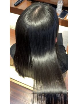 ヘアリゾート粋 ドゥオ 新宿南口店(dua) グロストステアカラー