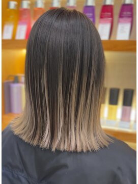 ピークアブー 銀座中央通り(PEEK-A-BOO) バレイヤージュベージュボブ