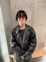 エウペ 渋谷(WEUPE)&nbsp;斜めバング/グレージュカラー/デザインカラー/シルキーベージュ