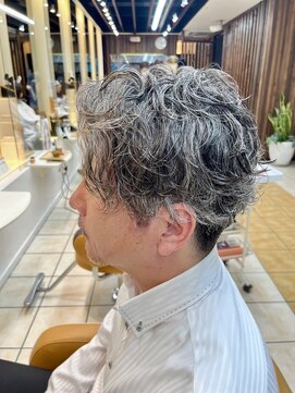 クオリス 上板橋店(QUALIS) 大人メンズ◎白髪ぼかしルーズパーマ刈り上げツーブロック