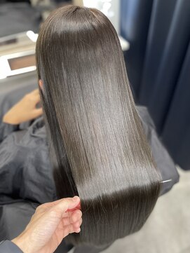 イリス 高槻店 プレミアム髪質改善縮毛矯正【高槻　縮毛矯正】