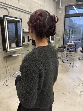 ウム(umu.) ヘアセット / ヘアアレンジ / ツインアレンジ / ニュアンス