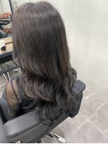ニル(NiLL)&nbsp;赤みを抑えた透明感カラー