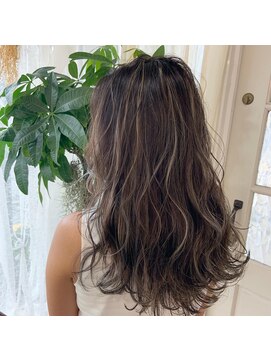 ジジ ヘアワークス(gigi hair works) レイヤー×highlight×smoky★