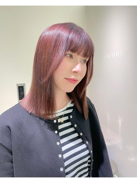 ユーリ(JUURI) 赤髪 / 赤茶 / ミディアム